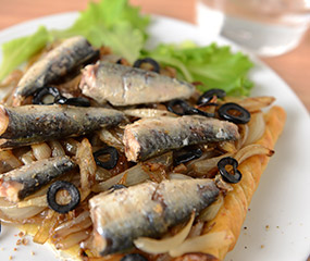 Pissaladière aux sardines à l'huile
